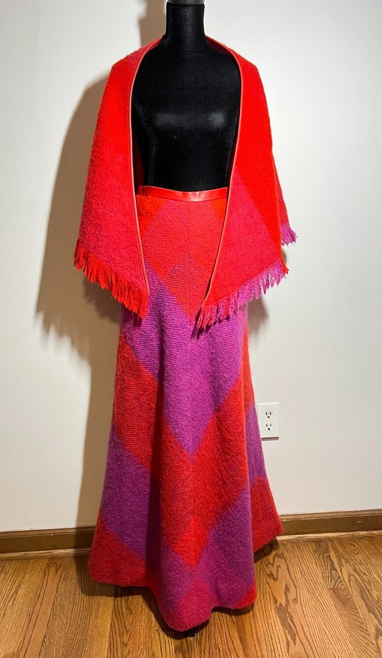 VTG Lena Rewell Finland Red/Purple Wool Shawl and Long Skirt XS/S Stunning!